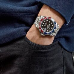 Alternative view of Rolex Gmt Master 1 Pepsi Jubilee Strap
