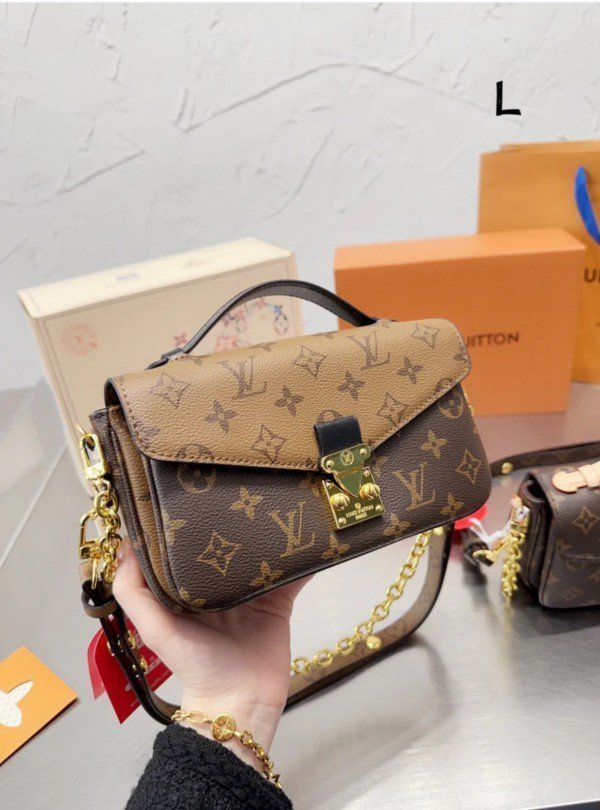 Louis Vuittion Metis Pochette SlingBag With Box - Image 3