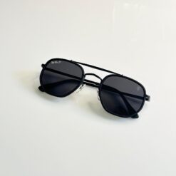 Alternative view of Rayban Black