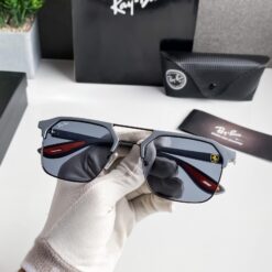 Alternative view of Rayban