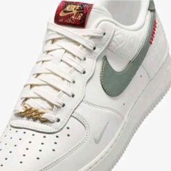 Alternative view of Nikee Airforce 1 Low 07 Year Of The Snake 305