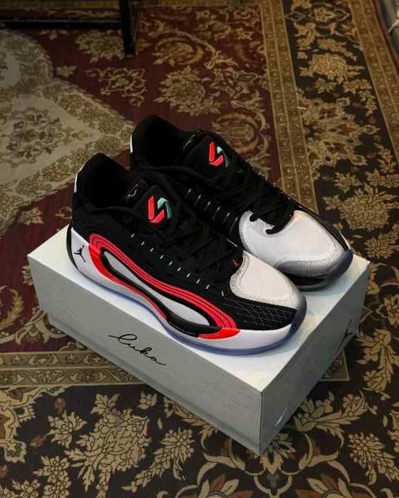 Nikee Air Jordan Luka 4 BLOODLINE - Image 2