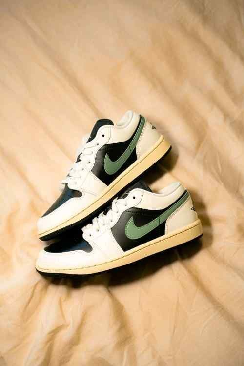 Nikee Air Jordan 1 Low Jade Smoke - Image 2