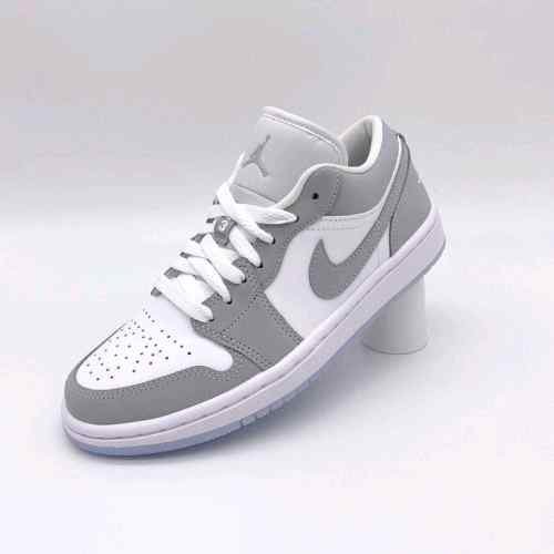 Nikee air jordan retro 1 low wolf grey - Image 4