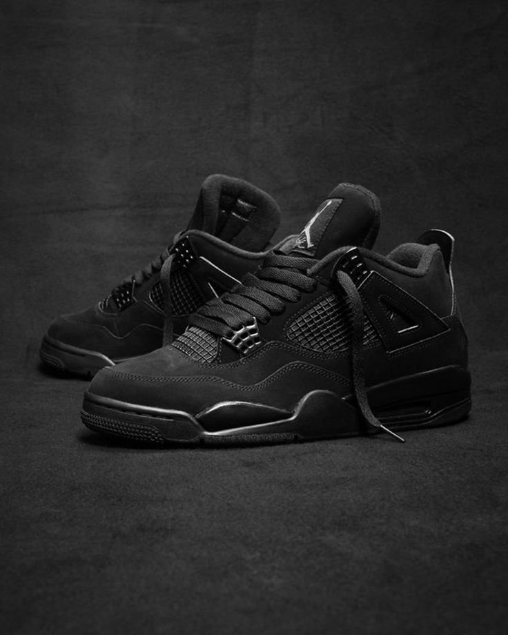Air Jordan 4 Retro Black Cat 2025 - Image 4