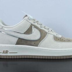 Nik e airforce 1 low Akira 2025
