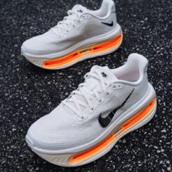 Alternative view of Vomero Premiume White orange