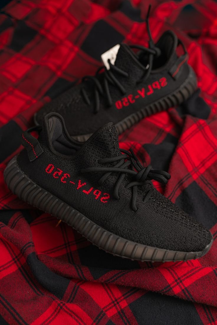 Yeezy Boost 350 V2 Bred - Image 5