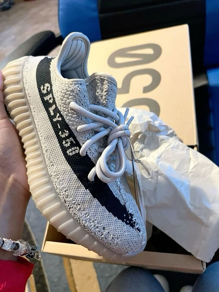 Yeezy Boost 350 V2 Slate With All Accessories and Top Quality - Image 3