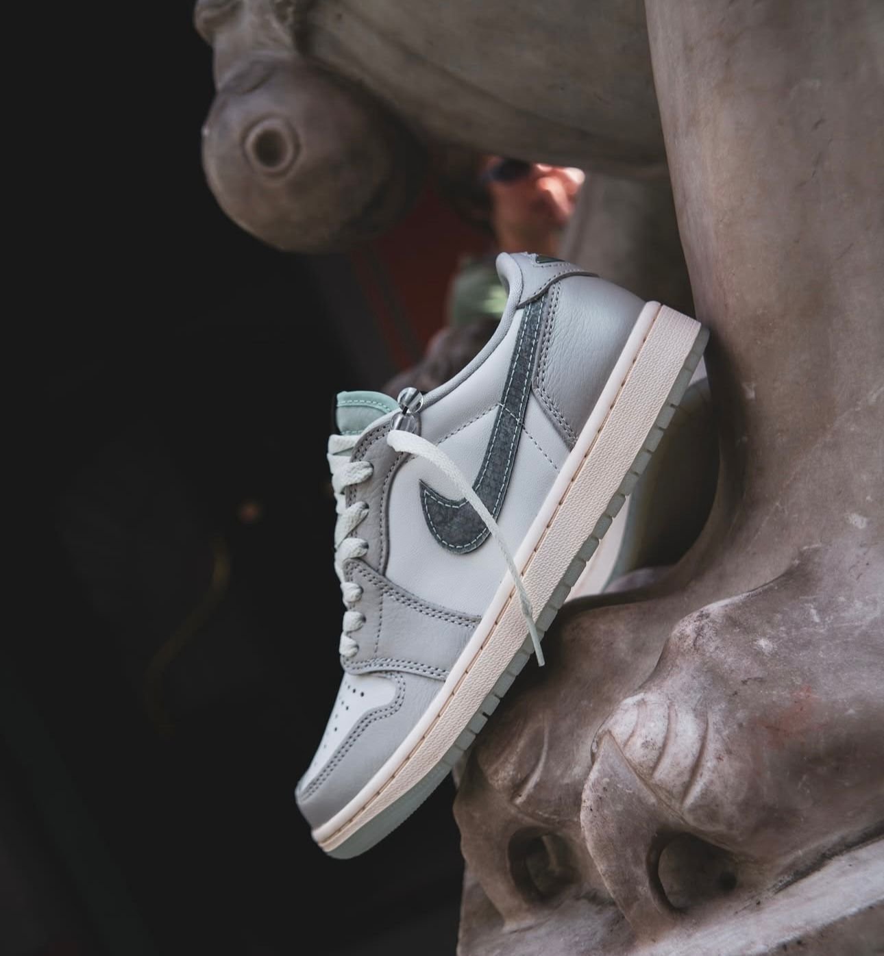 NIK.E AIR JORDAN 1 LOW YEAR OF THE SNAKE2025 - Image 5