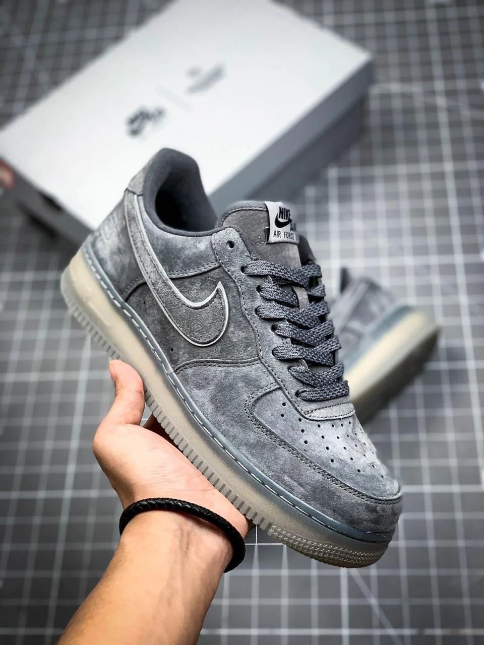 NIK.E AIRFORCE 1 X REIGNING CHAMP CLASSIC