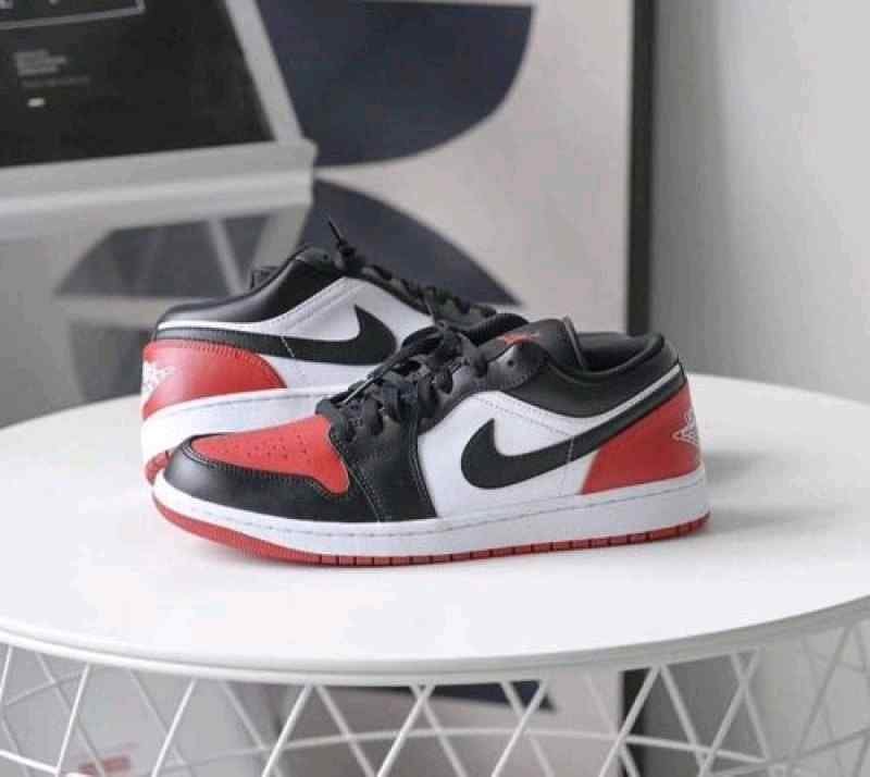 Nikee Air Jordan 1 Low Bred Toe 2.0 - Image 3