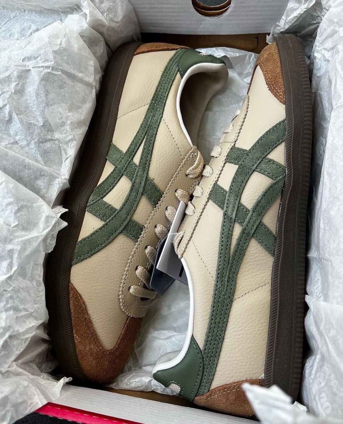 tokuten beige grass green - Image 5