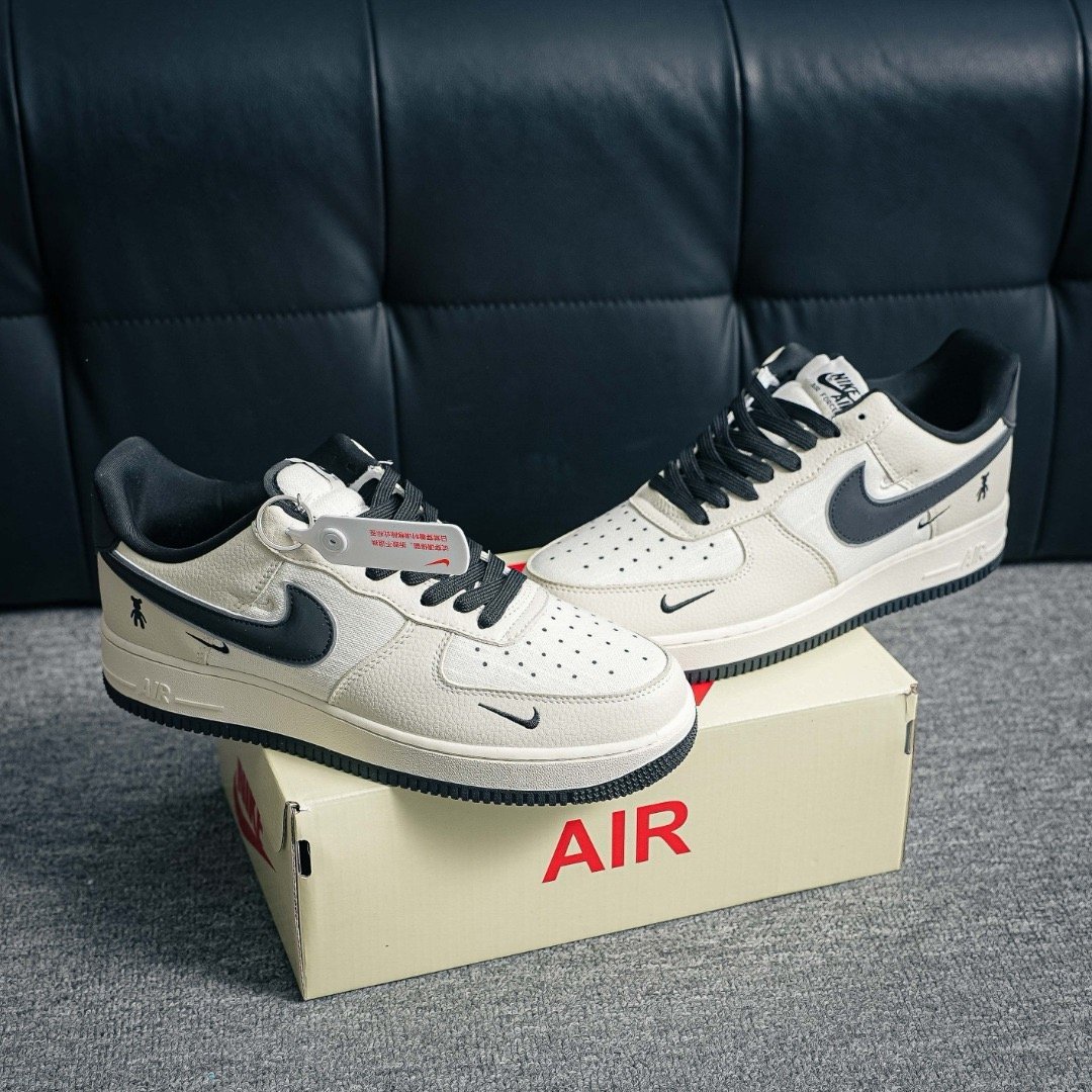 Nik.e Air force 1 07 Low Violent Bear Joint Linen Beige Black - Image 9