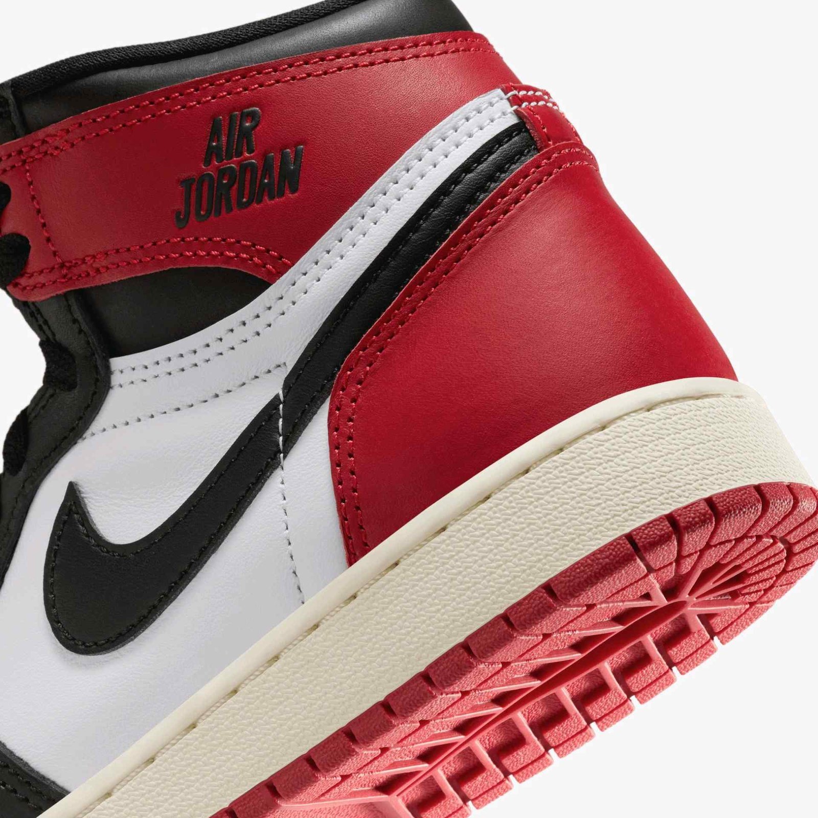Nik ee Air Jordan 1 High Og Black Toe Reimagined - Image 3