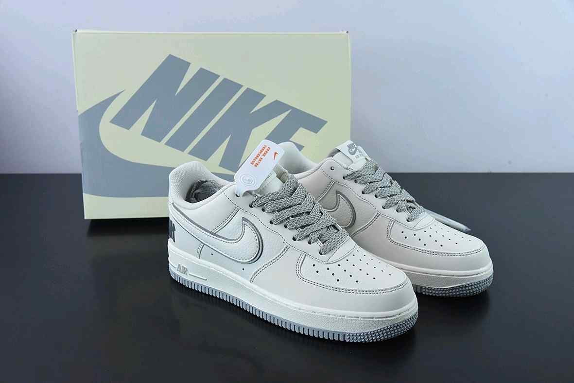 Undefeated x Nikee Air Force 1 07 Low Cream Light Grey - Image 5