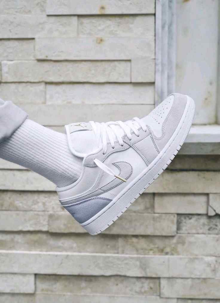 Nikee Air Jordan 1 Low Paris - Image 7
