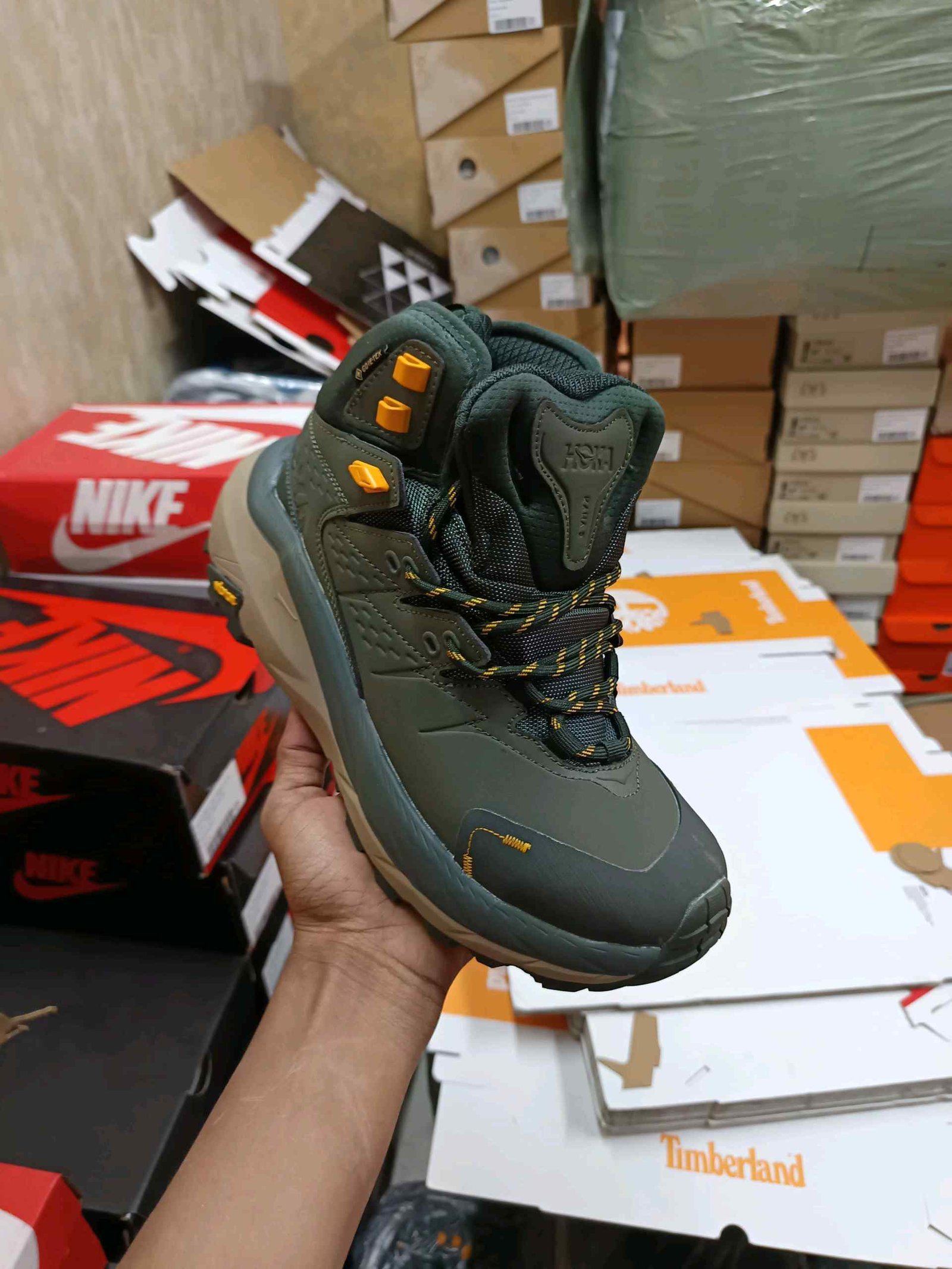 HOKA Kaha 2 GTX Hiking Boots 436 - Image 2