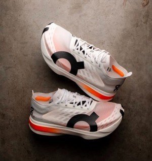 ON RUNNING CLOUD Stike BOOM WHITE with cloud extra insole - Image 3