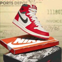 Alternative view of Nikee Air Jordan Retro 1 Lost And Found 466