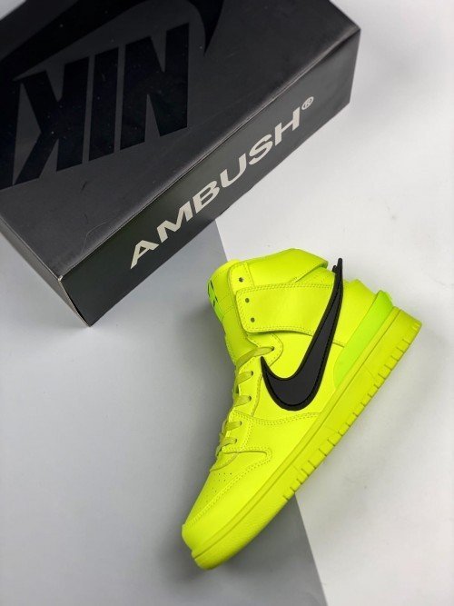 Nikke Ambush Dunk High Volt Green - Image 4