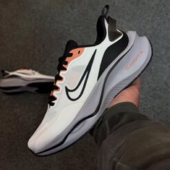 Nik.e Zoom Smily Pro White Cream Grey