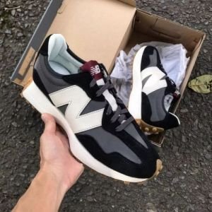 New Balanc_ee 327 Moonbeam black Gum