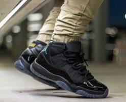 Alternative view of Jordan 11 Gamma Blue semi ua