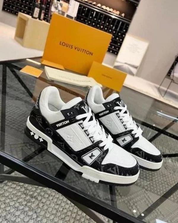Louiis Vuittton LV Trainer Monogram White Black Denim With Accessories