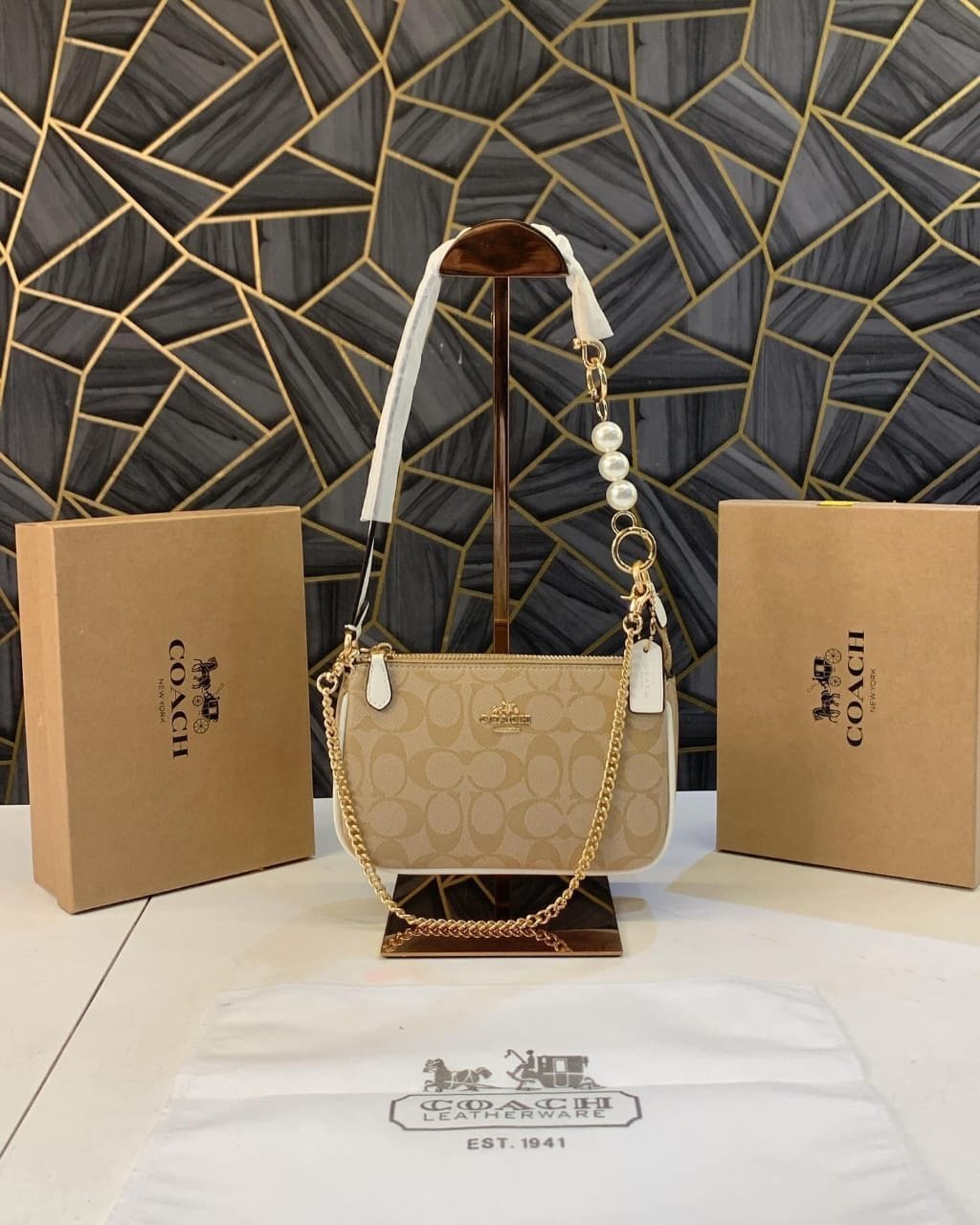 Coach_Classy_Flowe_Patch_Sling_Bag - Image 2