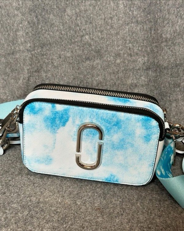 Marc Jacobs The SnapShot Camera Sling Bag With Dust Bag & OG Box (996 Cha E Ran Tie Dye Blue) - Image 7
