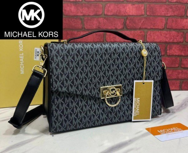 Michael_Kors Hendrix Logo Cross Body Bag With OG Box & Dust Bag (21009 Black) - Image 6