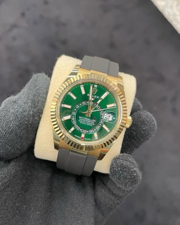 Rolex Sky Dweller Gold Green Dial Oyster Flex (2026) Automatic Premium Watch