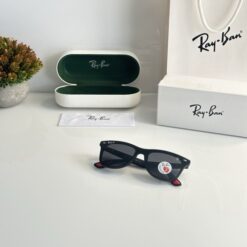 Alternative view of Rayban Black