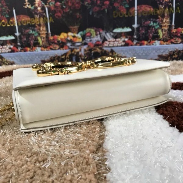 Dolce & Gabbana D&G Nappa Leather Shoulder Bag WIth OG Box &
Dust Bag (White-989)(BSB) - Image 5