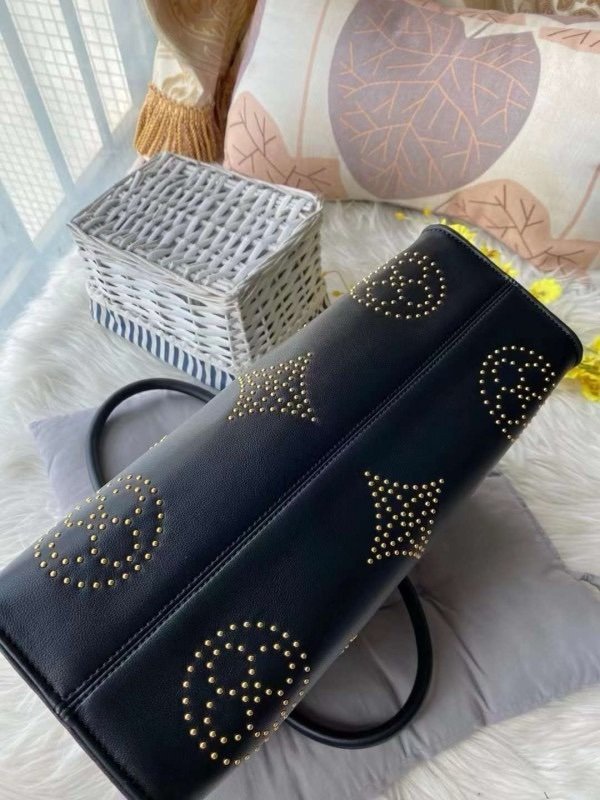 Louis Vuitton LV M46733 On The Go Premium Monogram Empreinte Leather Tote Bag With OG Magnetic Box & Dust Bag (Black - 649)(BSB) - Image 8