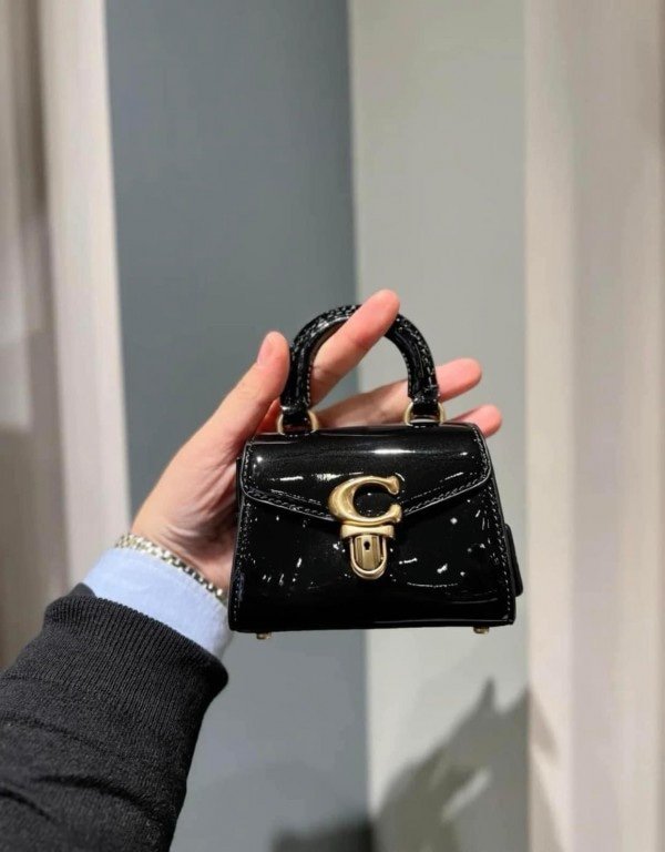 Coach Sammi Top Handle In Signature 12 Bag With OG Box & Dust Bag Black
(LB) - Image 2