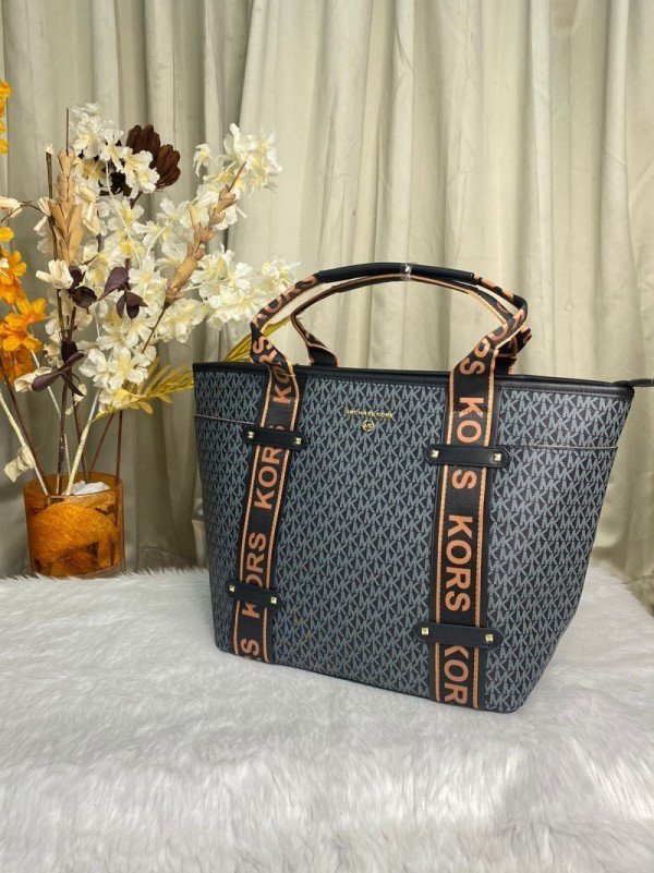 Michael Kors Maeve Monogram-Print Tote Bag With Dust Bag (Black_22314)(LB) - Image 2