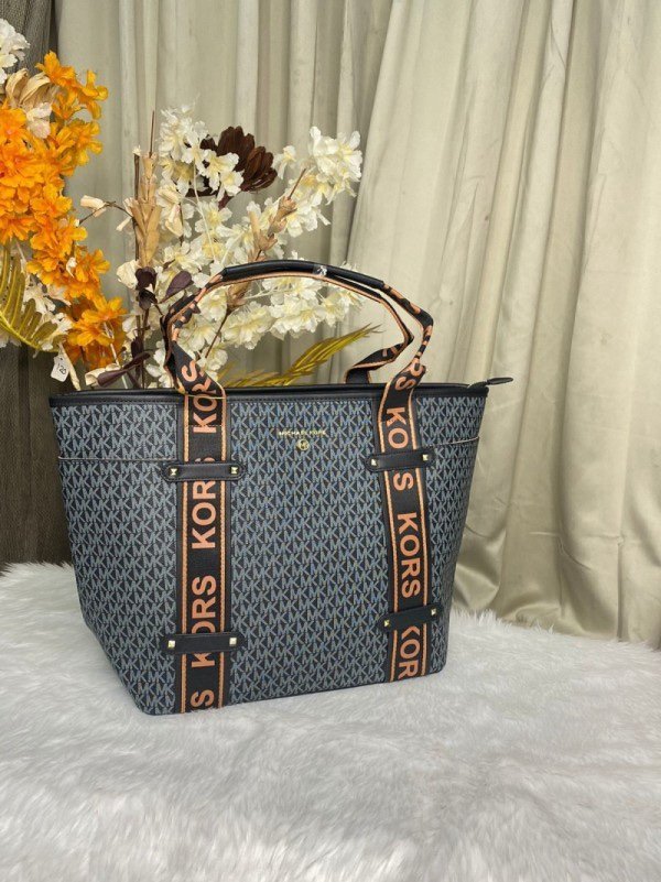 Michael Kors Maeve Monogram-Print Tote Bag With Dust Bag (Black_22314)(LB) - Image 3