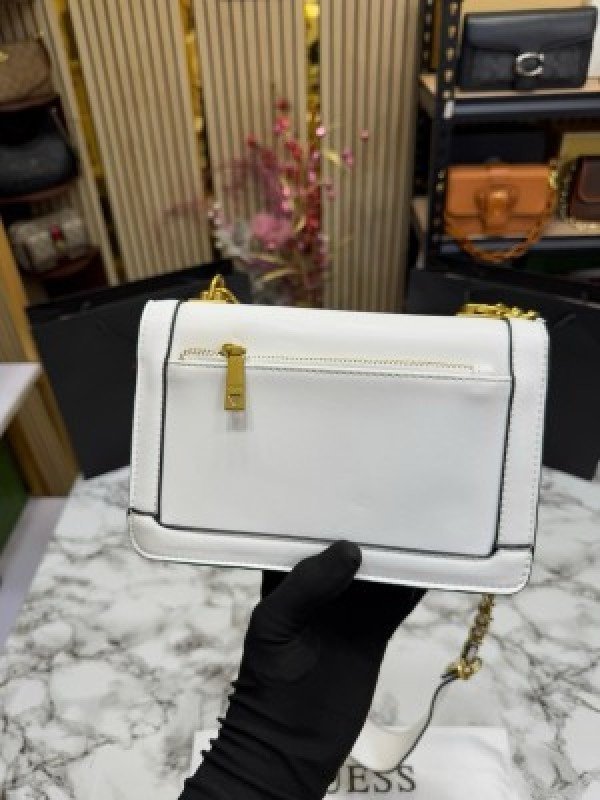 GUESS CONVERTIBLE XBODY HANDBAG WITH OG BOX AND DUST BAG WITH CARRY BAG PREMIUM QUALITY (WHITE) 1005(MT) - Image 8
