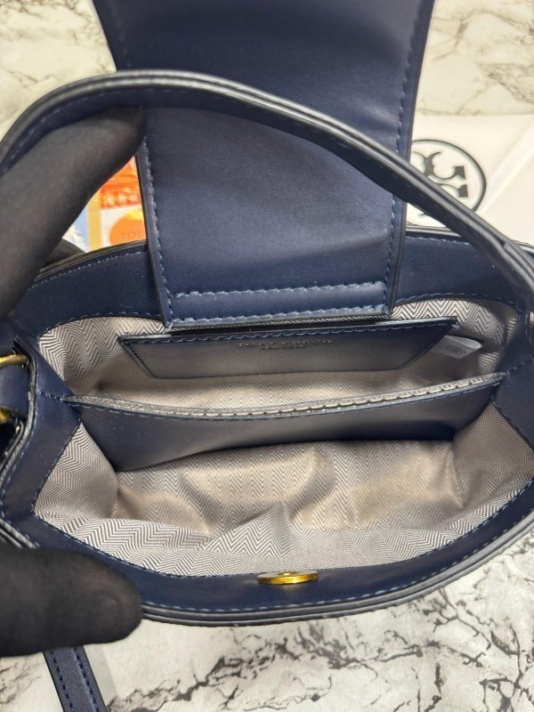 TOR Y BURCH HANDBAG WITH OG BOX AND DUST BAG PREMIUM QUALITY (BLUE)(MT) - Image 7
