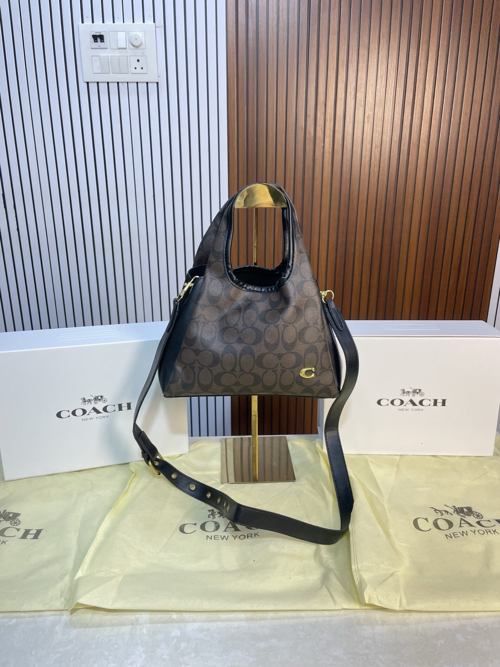 COAC_H Lana shoulder bag with folding box 212(BR)