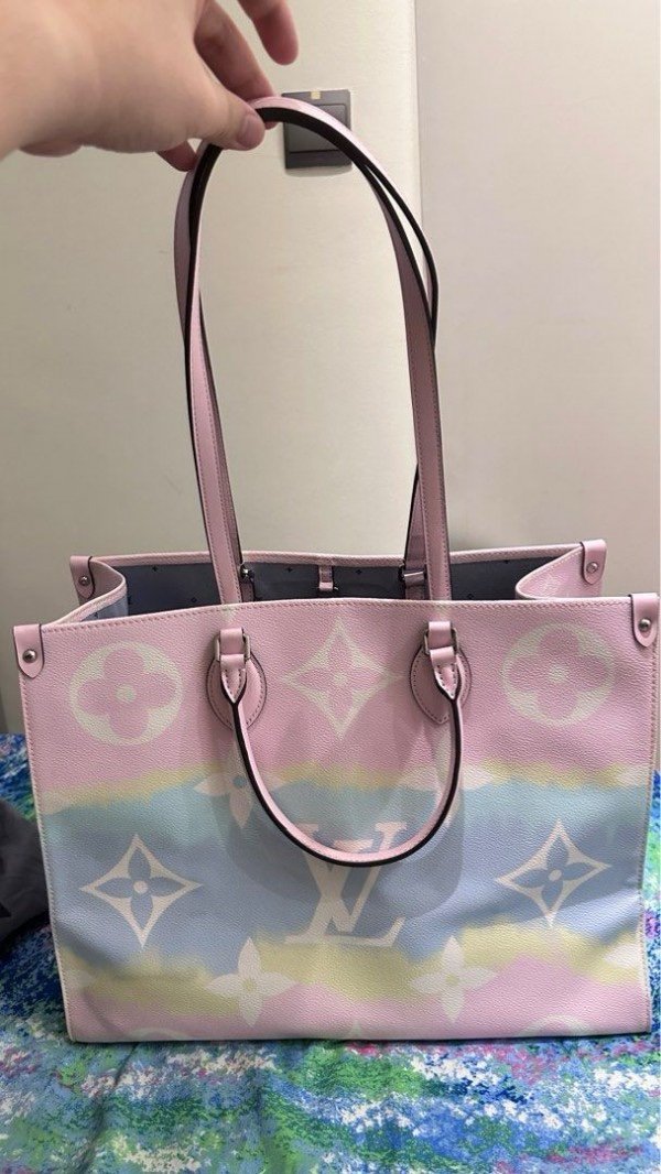 Lous vuitton onthego with dust cover(BH)