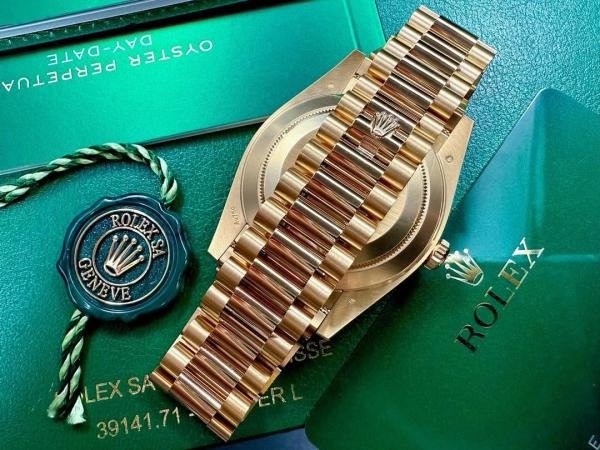 Rolex Day-Date Gold President Strap Green Dial Roman Number Automatic Watch - Image 5