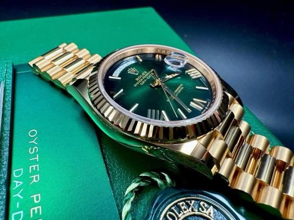 Rolex Day-Date Gold President Strap Green Dial Roman Number Automatic Watch - Image 6