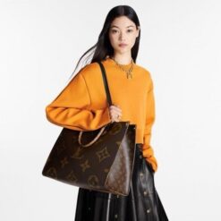 Alternative view of Louis Vuitton Monogram Giant On The Go Tote bag With Og Double Box Premium Imported Quality